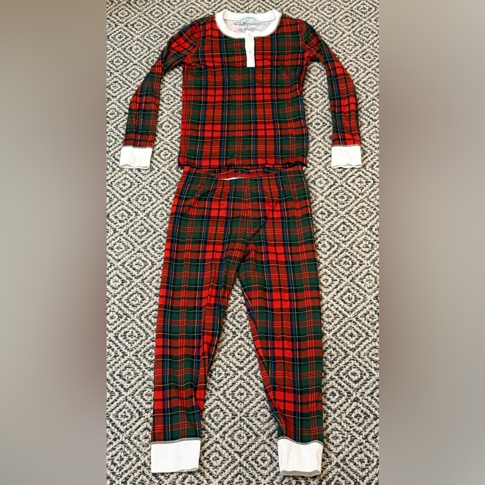 🎉 NWOT 🎉 TBBC Sz 5 Red and Green Plaid Kids Pajama Set